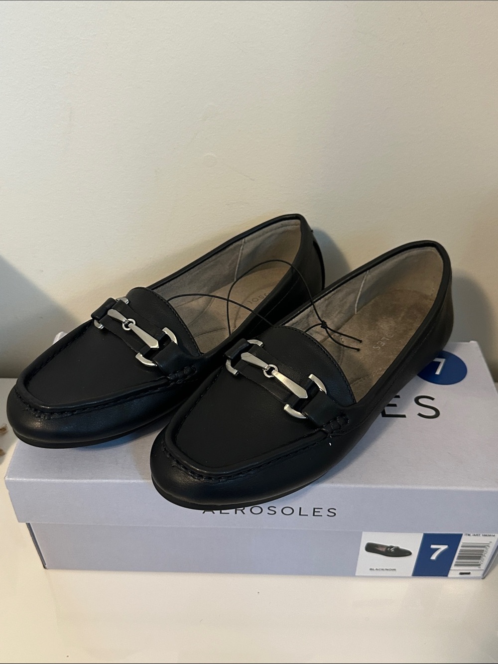 AEROSOLES Size 7 Black Leather Bit-Accent Loafers